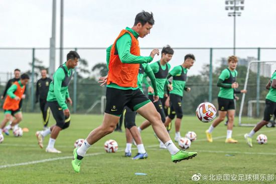 国产精自产拍久久久久久蜜