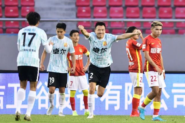 美丽的图书馆馆长